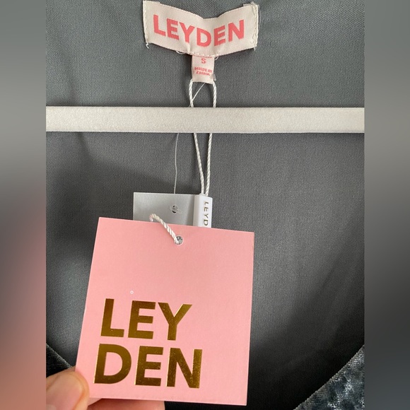 LEYDEN Crushed Velvet Mini Dress. Size Small - Picture 8 of 16